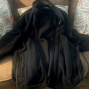 Men’s Tommy Bahama xl navy blue zipper jacket GC Great for mid 30s to mid 50s